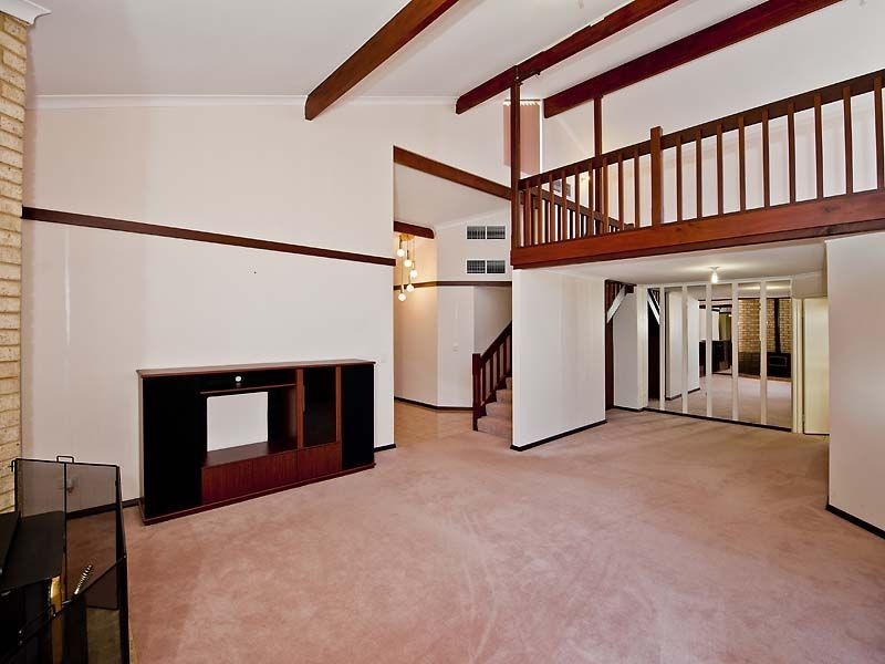 5 Reed Close, Thornlie WA 6108