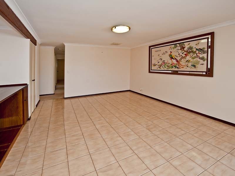 5 Reed Close, Thornlie WA 6108