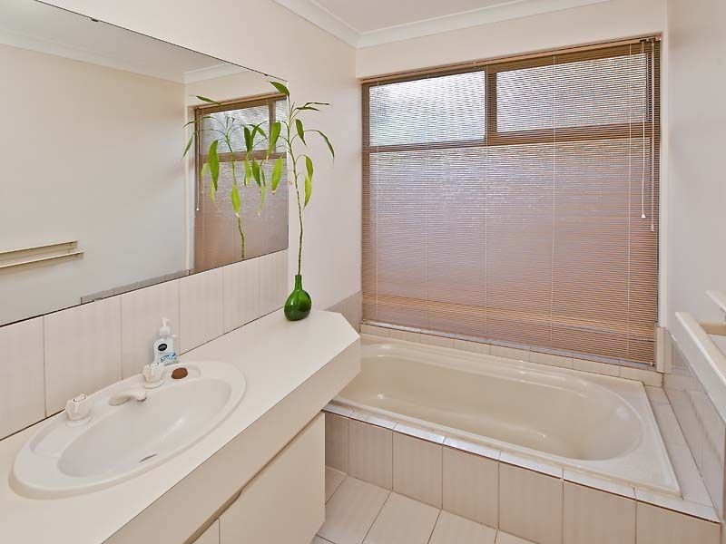 5 Reed Close, Thornlie WA 6108