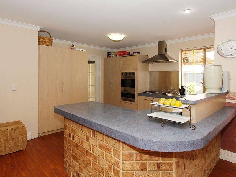 43 Redheart Drive, Thornlie WA 6108