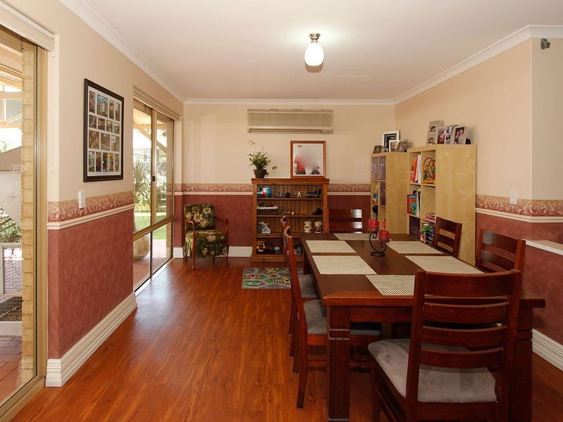 43 Redheart Drive, Thornlie WA 6108