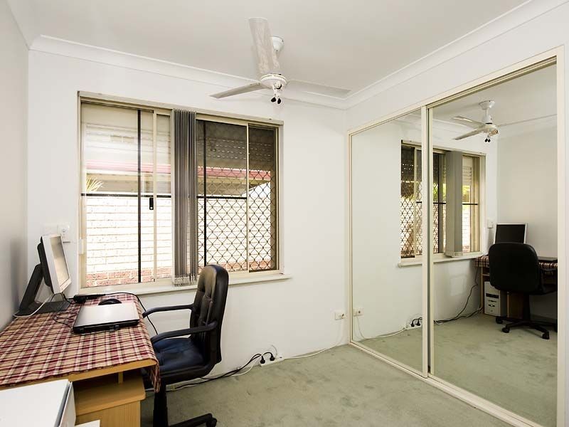 2/25 Tea Tree Way, Thornlie WA 6108