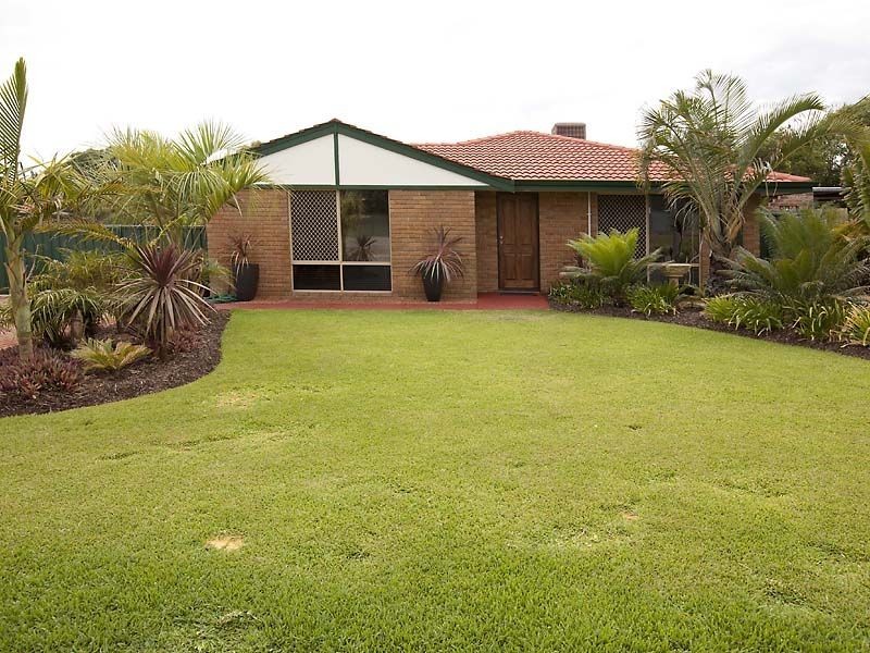 8 Chamberlain Street, Gosnells WA 6110