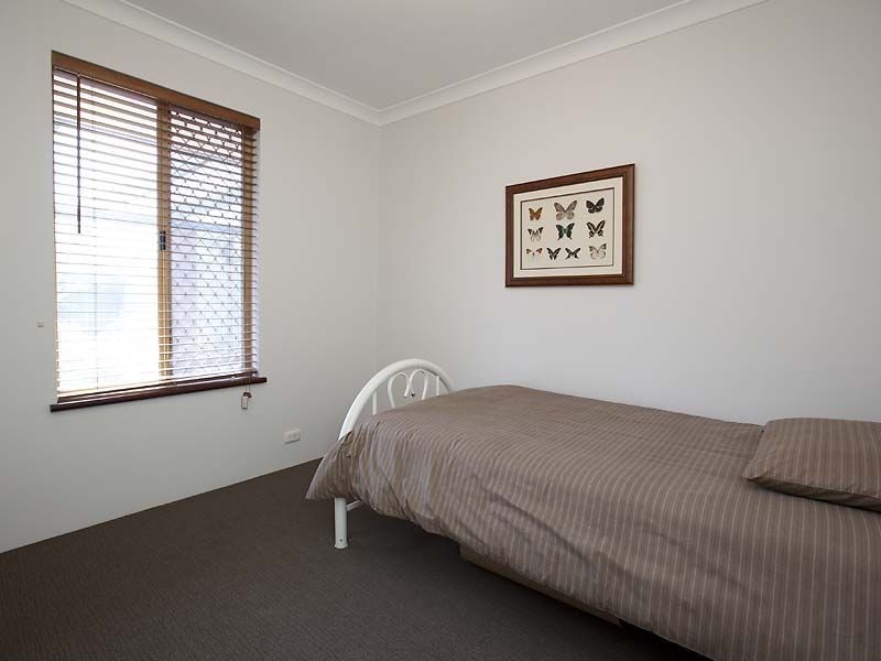 8 Chamberlain Street, Gosnells WA 6110