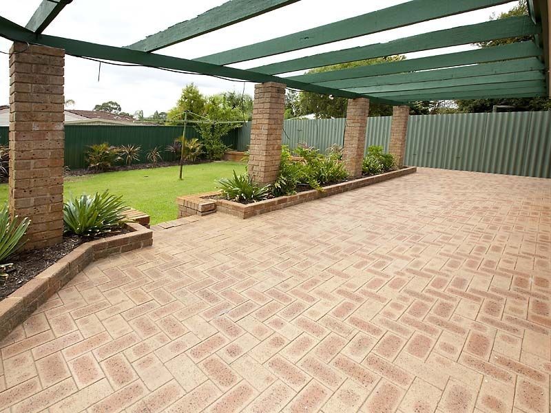 8 Chamberlain Street, Gosnells WA 6110