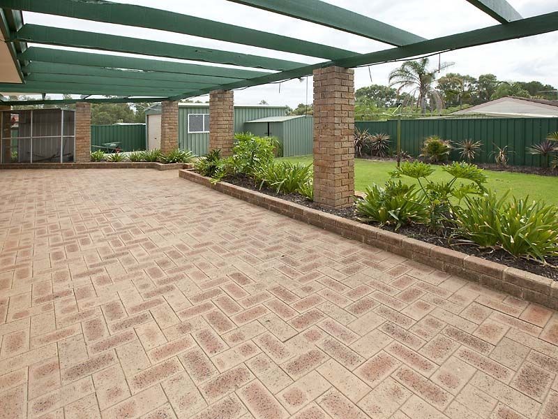 8 Chamberlain Street, Gosnells WA 6110