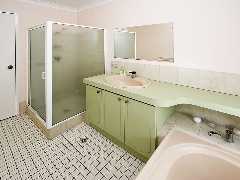 20 Cavalier Court, Thornlie WA 6108