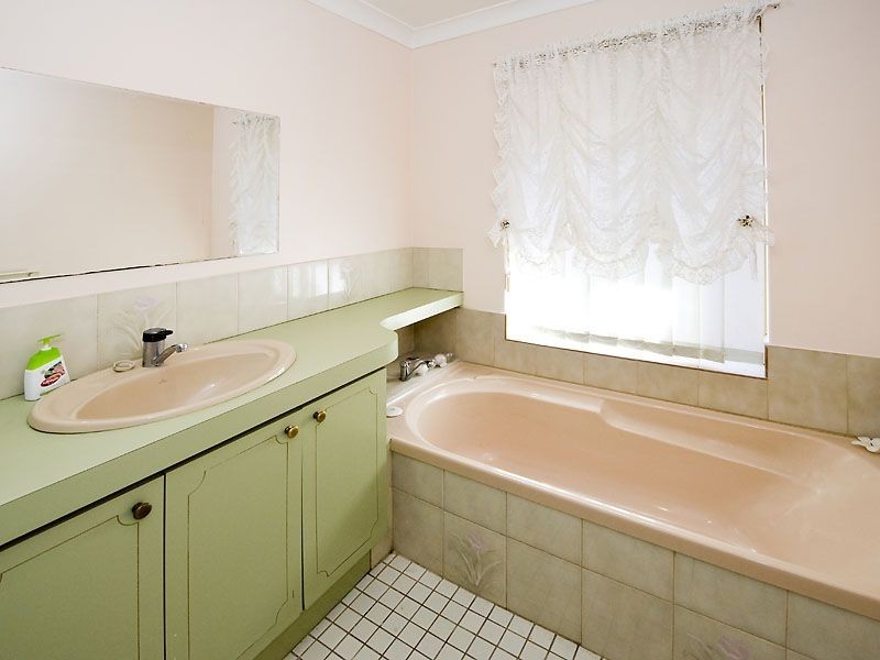 20 Cavalier Court, Thornlie WA 6108