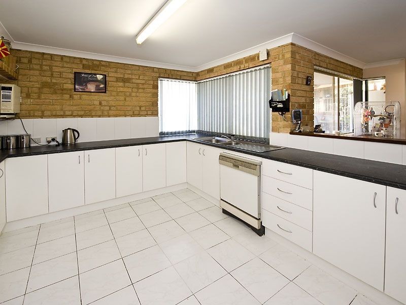 20 Cavalier Court, Thornlie WA 6108