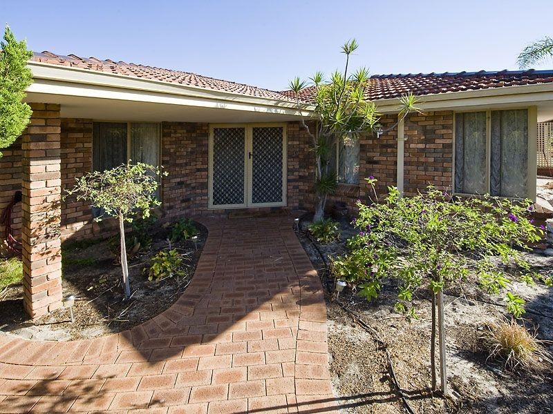20 Cavalier Court, Thornlie WA 6108