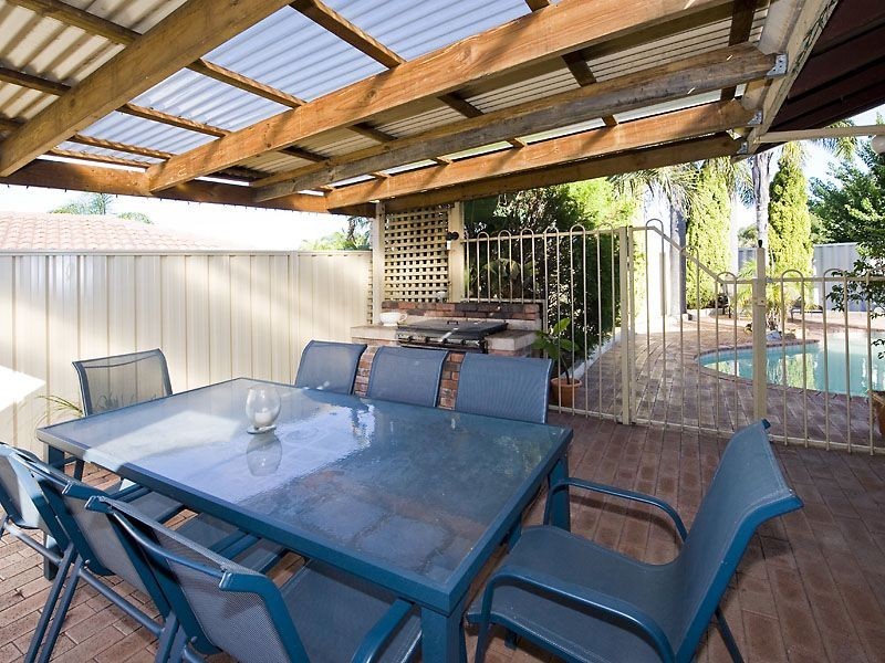 20 Cavalier Court, Thornlie WA 6108