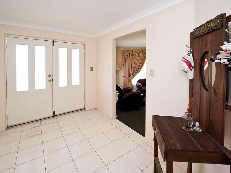 20 Cavalier Court, Thornlie WA 6108