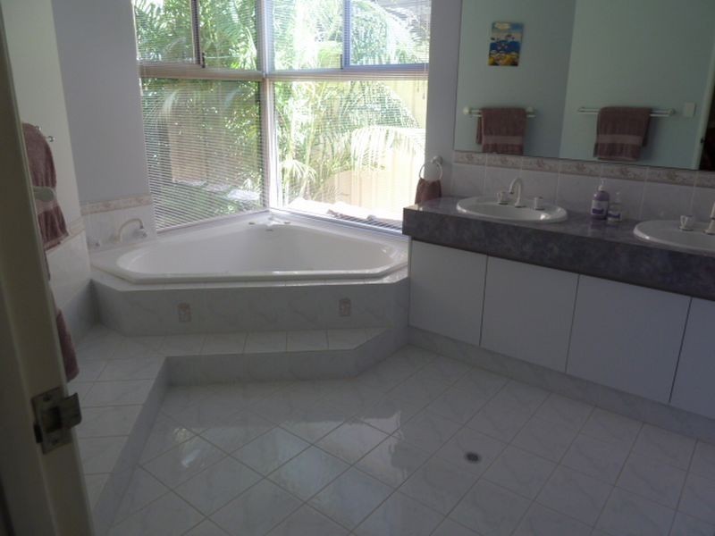 16 Tatton Turn, Canning Vale WA 6155