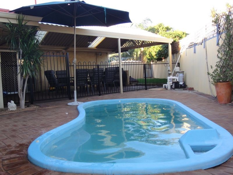 12 Gaze Court, Thornlie WA 6108