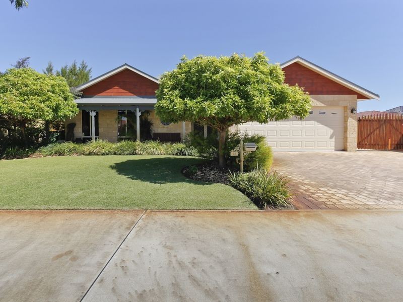 15 McKim Street, Canning Vale WA 6155