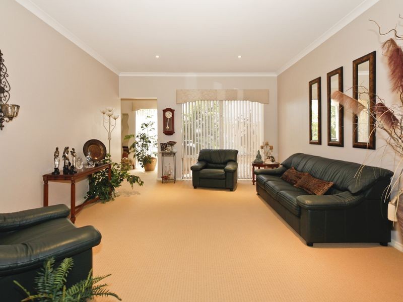 15 McKim Street, Canning Vale WA 6155