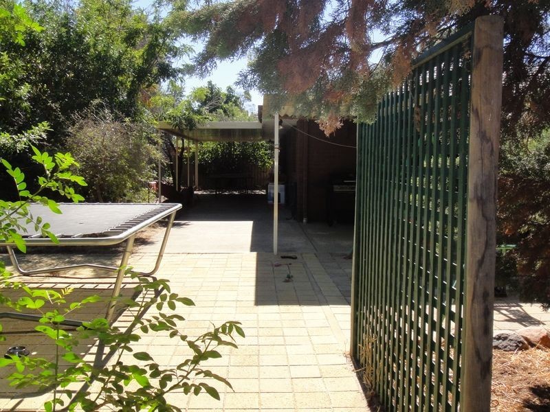 29 Elvington Way, Thornlie WA 6108