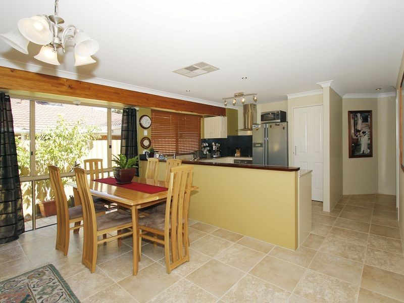 18 Crusader Drive, Thornlie WA 6108