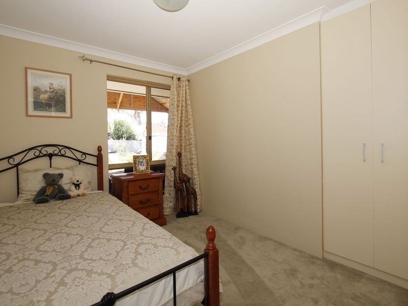 18 Crusader Drive, Thornlie WA 6108