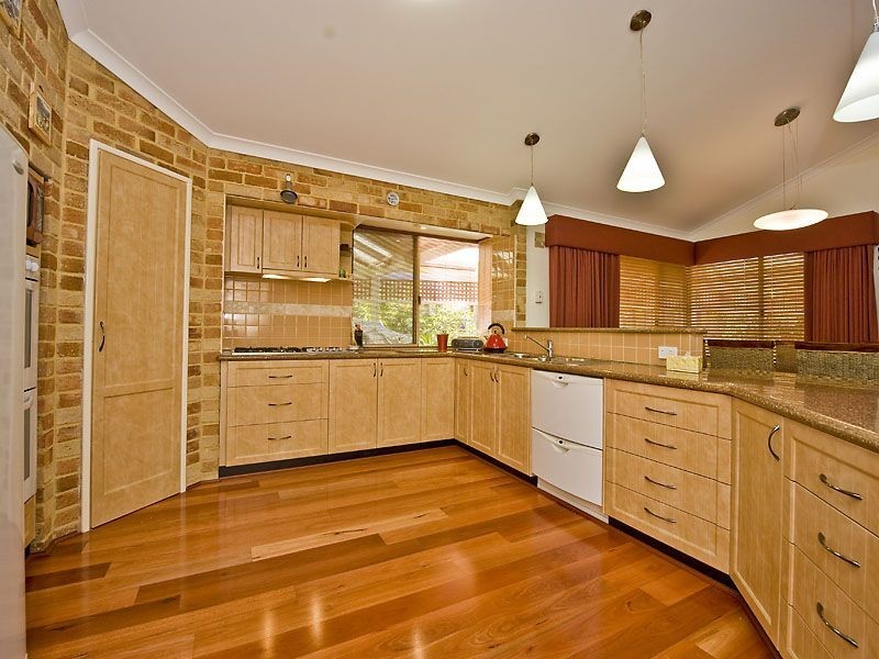 17 Eucalyptus Boulevard, Canning Vale WA 6155