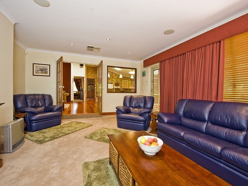 17 Eucalyptus Boulevard, Canning Vale WA 6155
