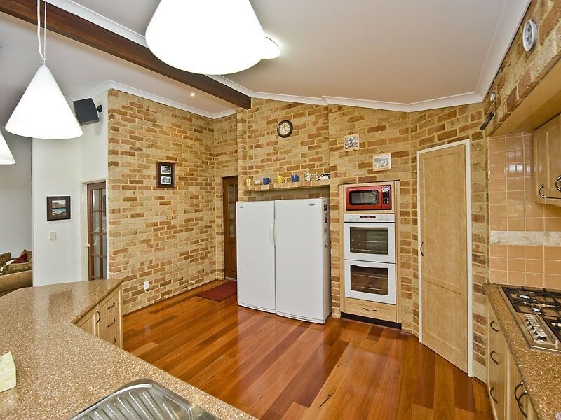 17 Eucalyptus Boulevard, Canning Vale WA 6155