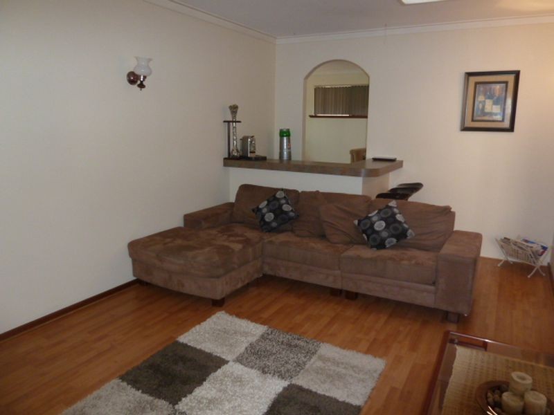 13 Barr Court, Thornlie WA 6108