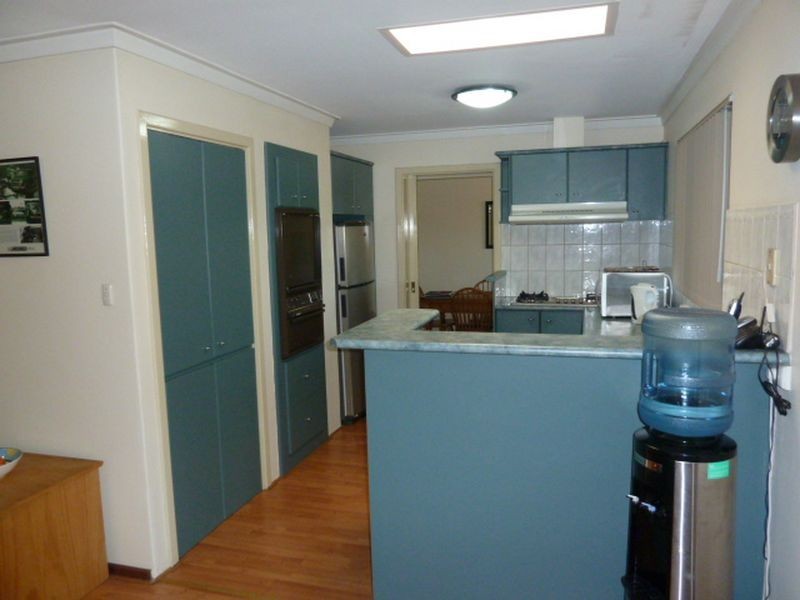 13 Barr Court, Thornlie WA 6108