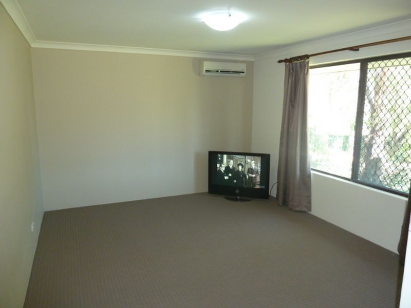 15 Fysh Place, Huntingdale WA 6110