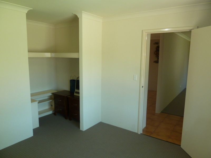 15 Fysh Place, Huntingdale WA 6110