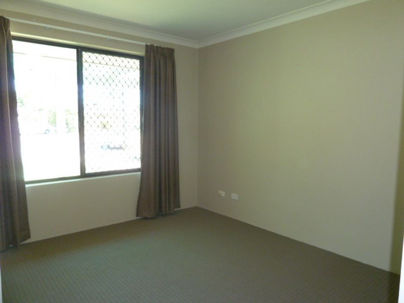 15 Fysh Place, Huntingdale WA 6110