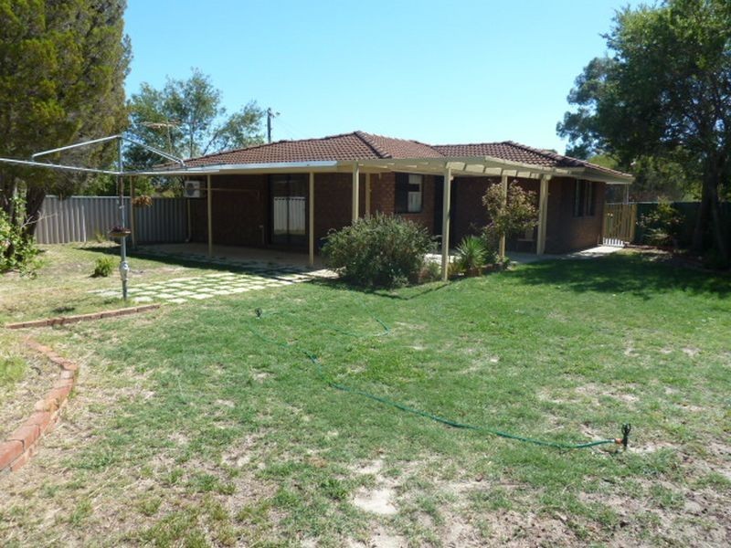 15 Fysh Place, Huntingdale WA 6110