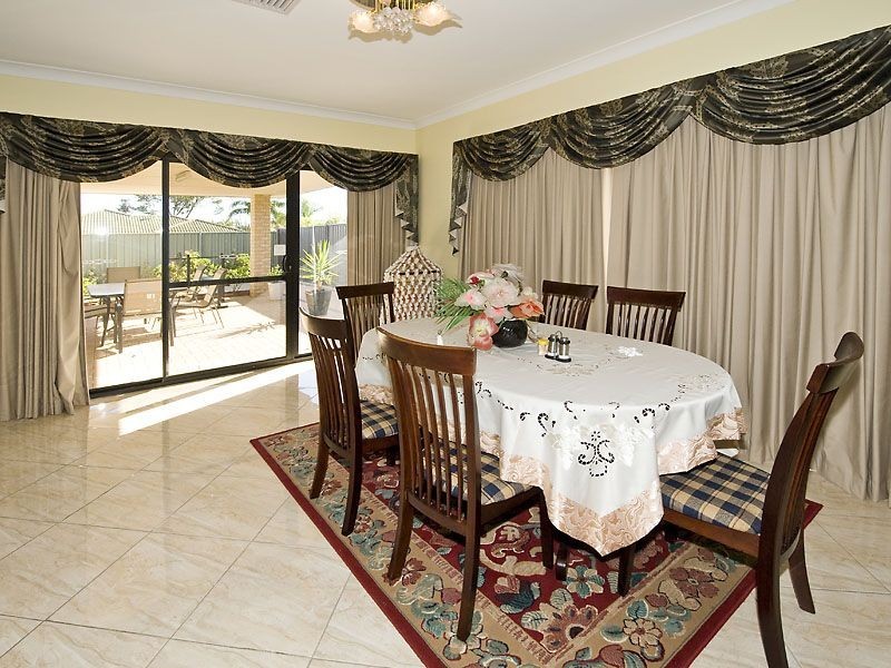 22 Tarradee Circuit, Thornlie WA 6108