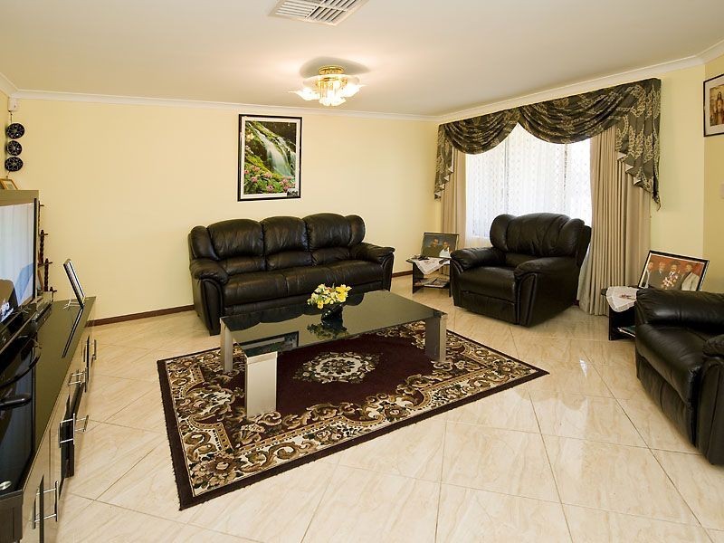 22 Tarradee Circuit, Thornlie WA 6108