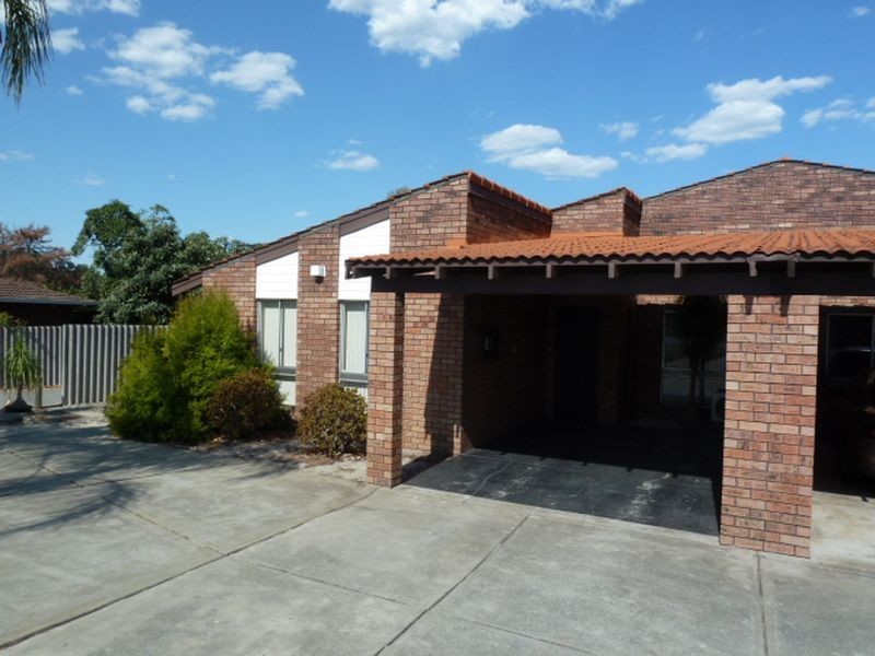 1/18 Spring Road, Thornlie WA 6108