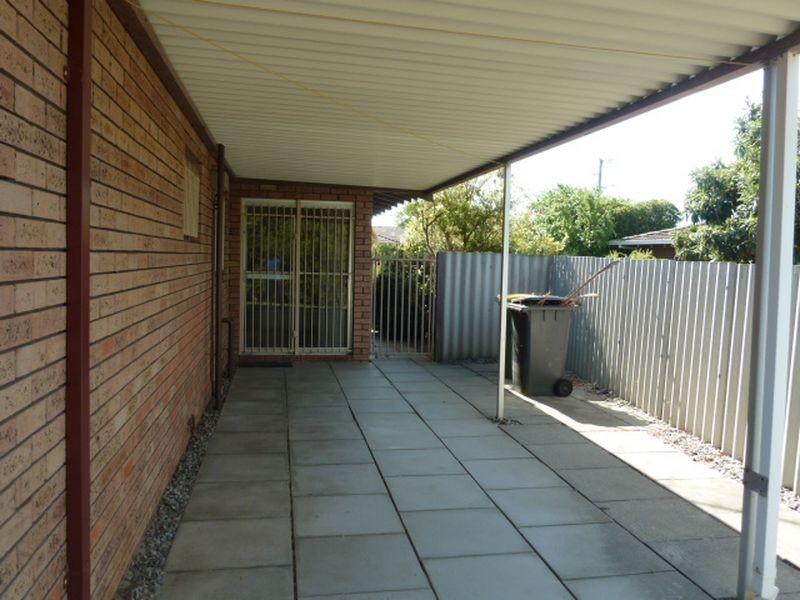 1/18 Spring Road, Thornlie WA 6108