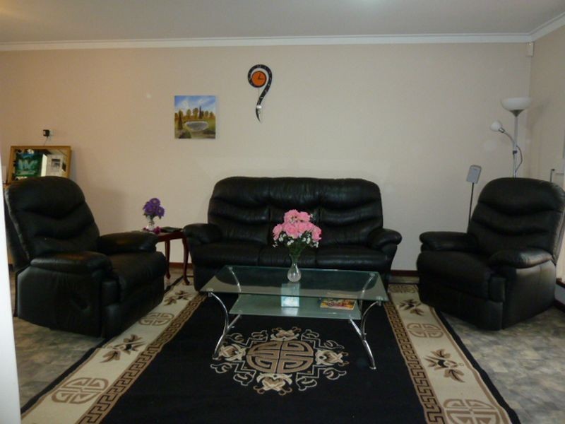 16 Greenway Avenue, Thornlie WA 6108