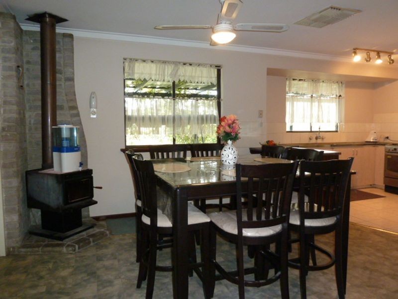 16 Greenway Avenue, Thornlie WA 6108