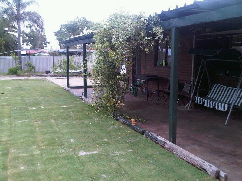 16 Greenway Avenue, Thornlie WA 6108