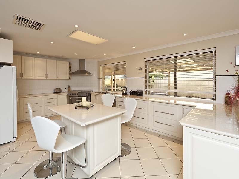 60 Nyandi Court, Thornlie WA 6108