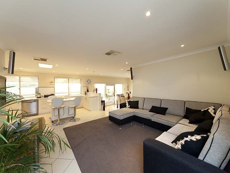 60 Nyandi Court, Thornlie WA 6108