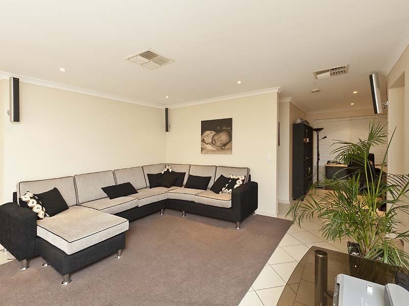 60 Nyandi Court, Thornlie WA 6108