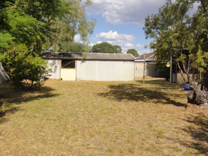 14 Mereworth Road, Thornlie WA 6108