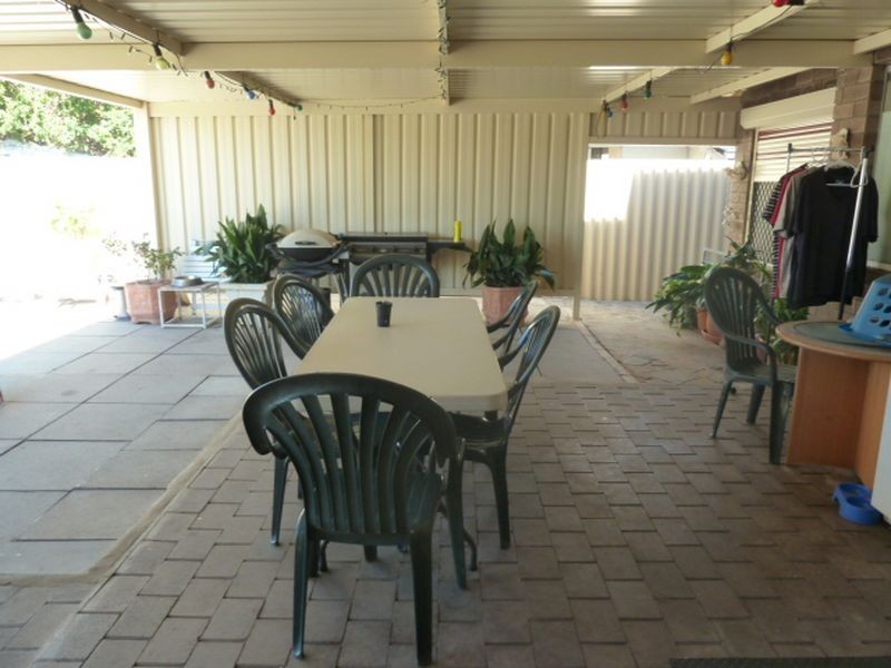 17 Ivanhoe Place, Gosnells WA 6110