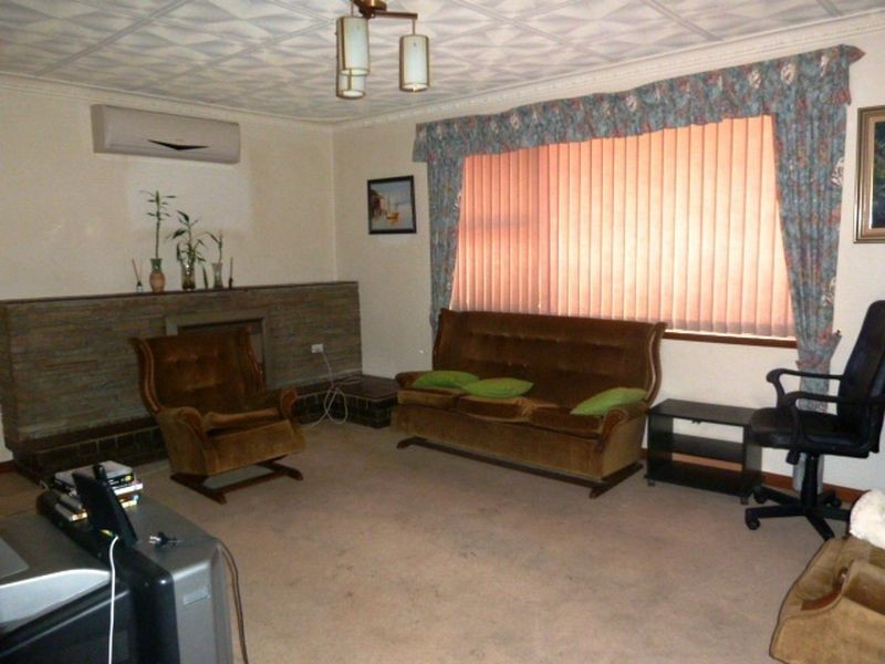 21 Lennox Road, Thornlie WA 6108