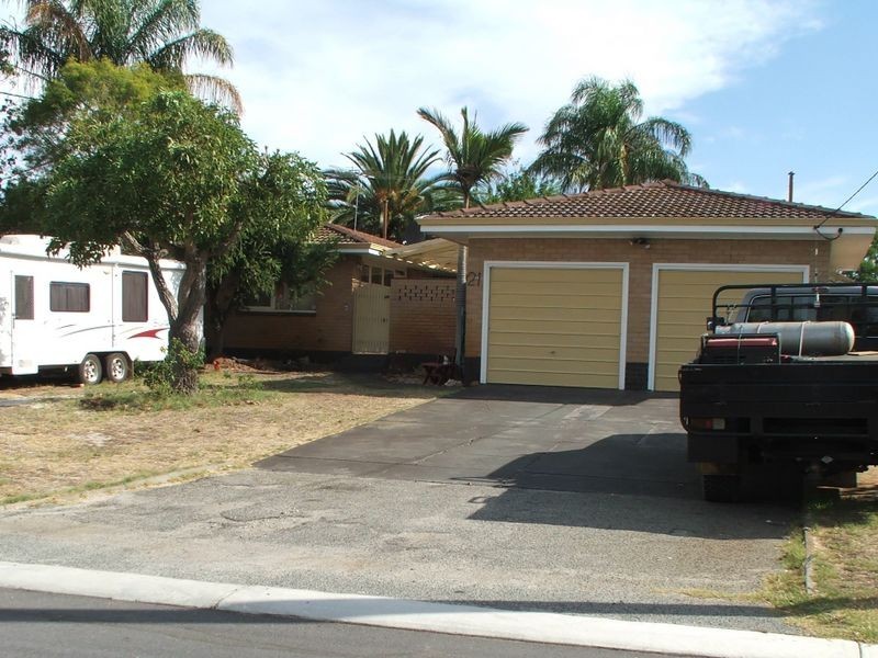 21 Lennox Road, Thornlie WA 6108
