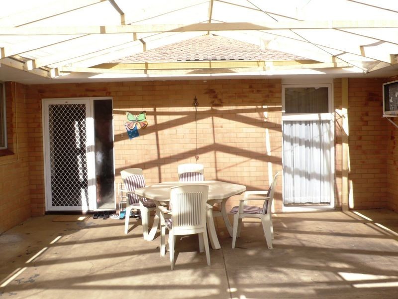 21 Lennox Road, Thornlie WA 6108