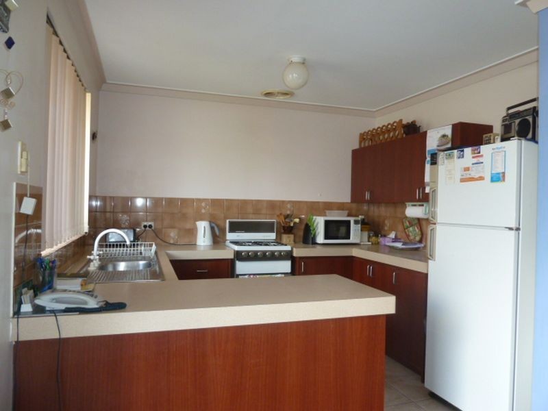 13/16 Leiden Place, Forrestfield WA 6058
