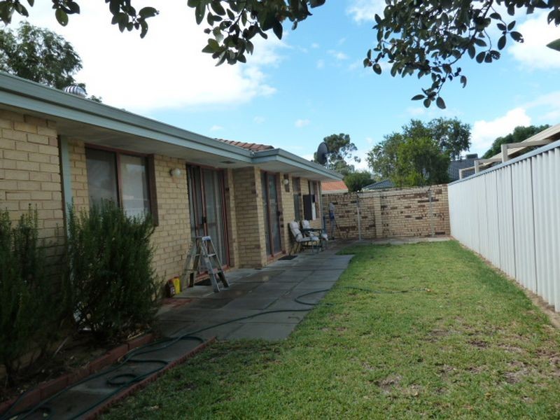 13/16 Leiden Place, Forrestfield WA 6058