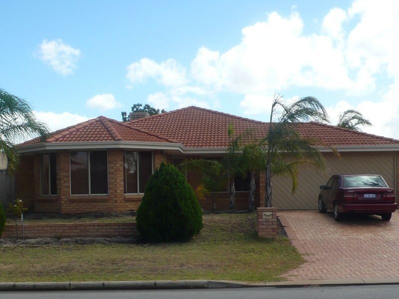 31 Sugarwood Drive, Thornlie WA 6108